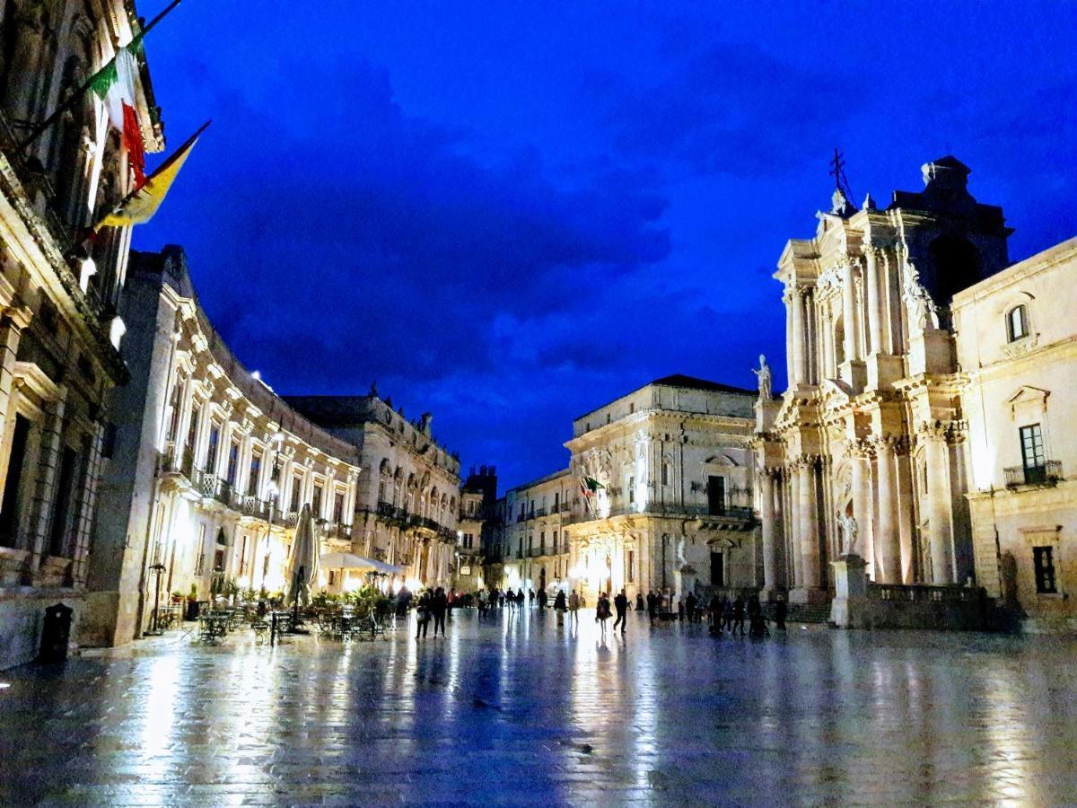 Elegante Appartamento In Palazzo Storico Ortigia Syrakusa Exteriör bild
