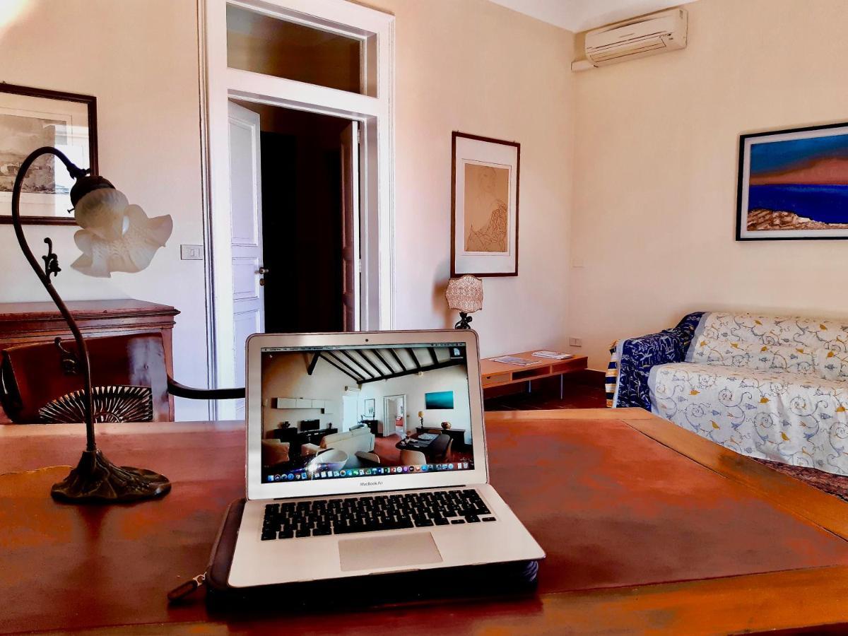 Elegante Appartamento In Palazzo Storico Ortigia Syrakusa Exteriör bild