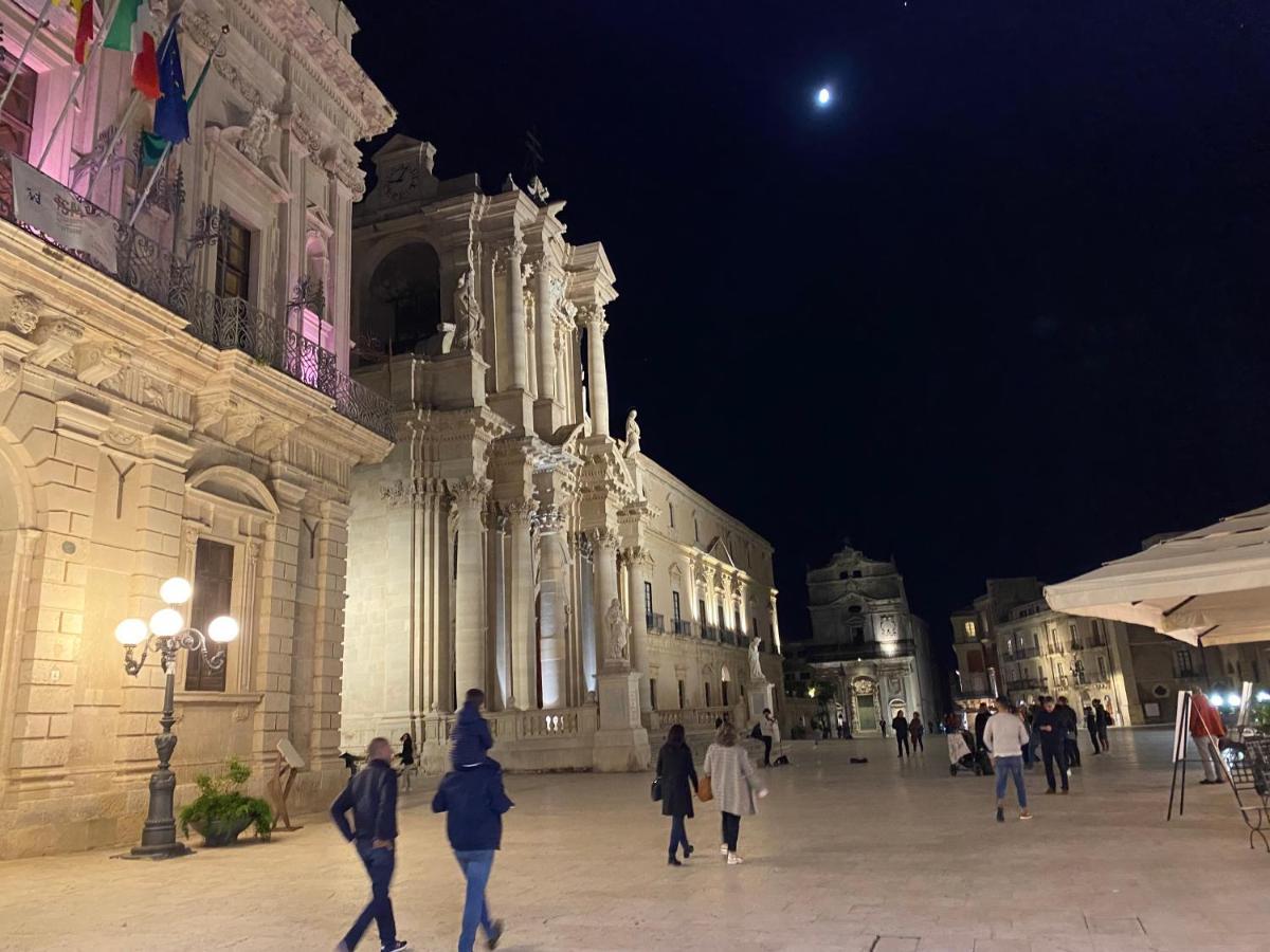 Elegante Appartamento In Palazzo Storico Ortigia Syrakusa Exteriör bild