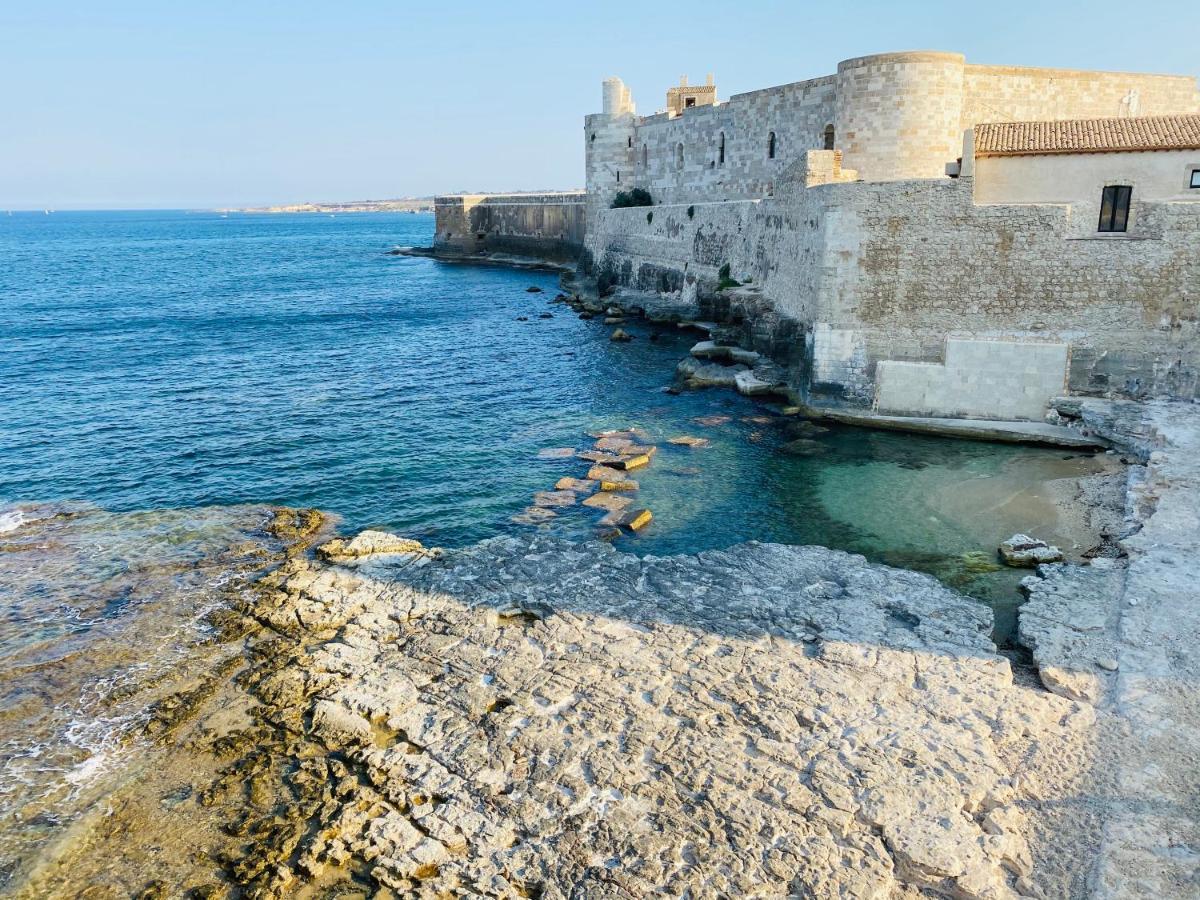 Elegante Appartamento In Palazzo Storico Ortigia Syrakusa Exteriör bild