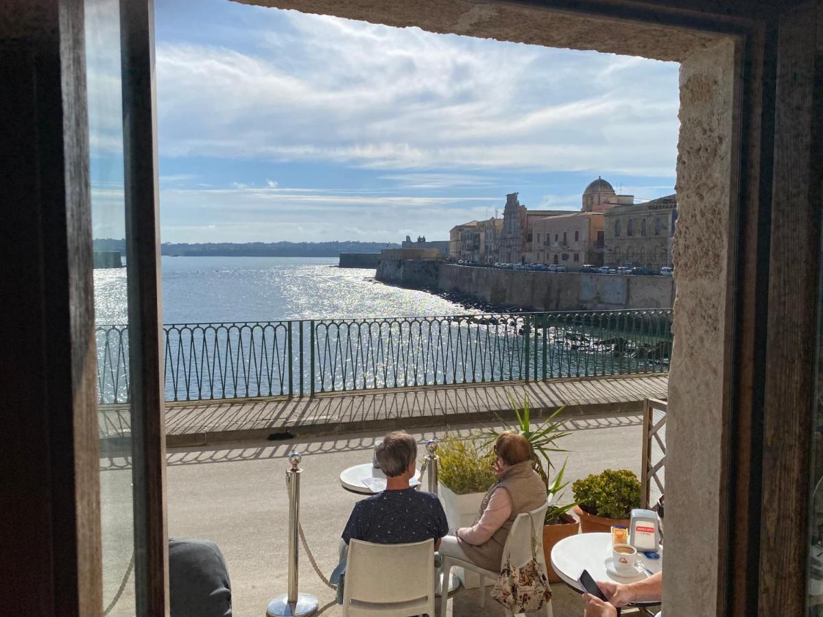 Elegante Appartamento In Palazzo Storico Ortigia Syrakusa Exteriör bild