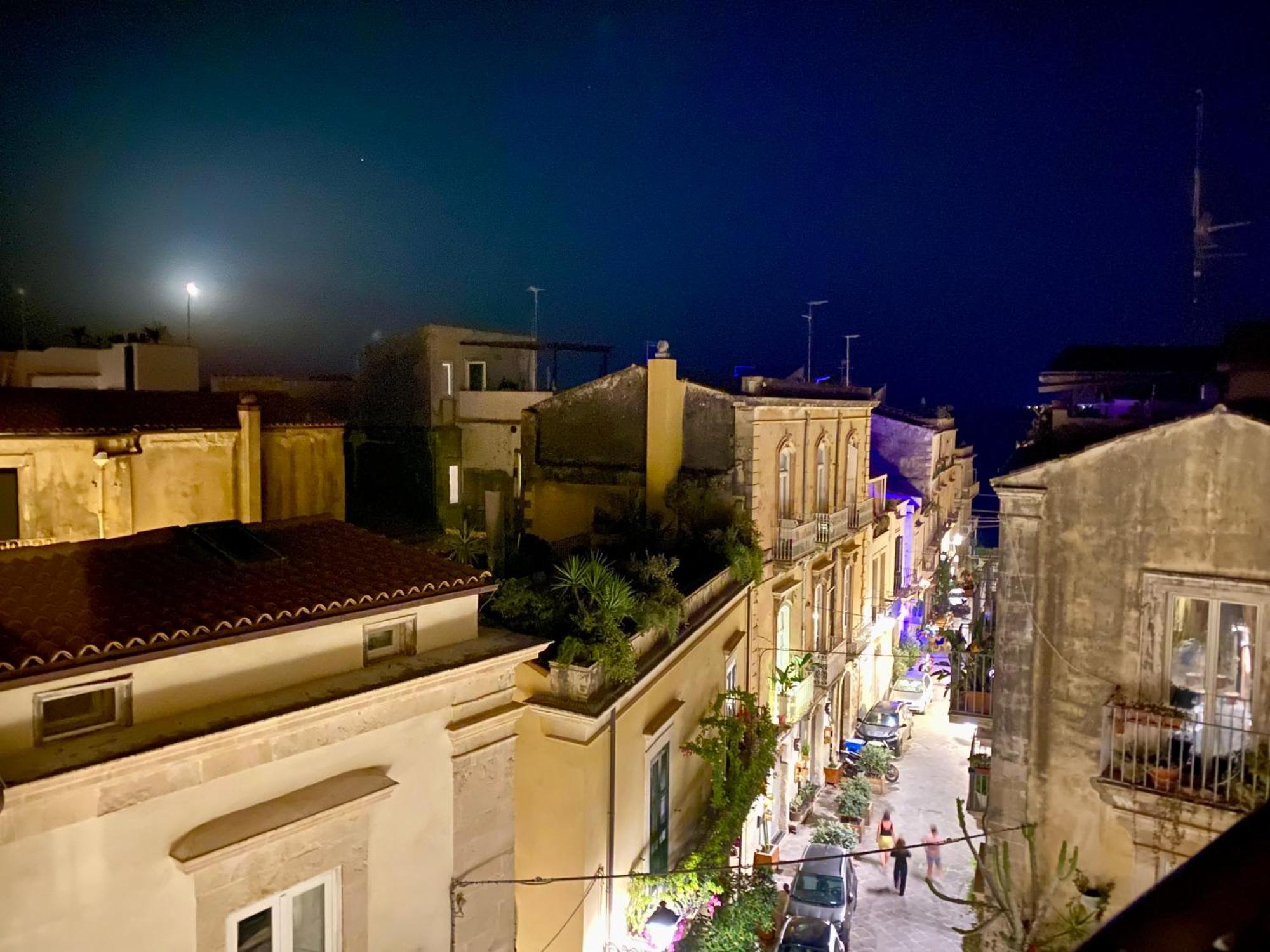 Elegante Appartamento In Palazzo Storico Ortigia Syrakusa Exteriör bild